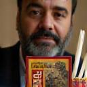 Marcos Pérez, fundador, con su juego favorito Catan